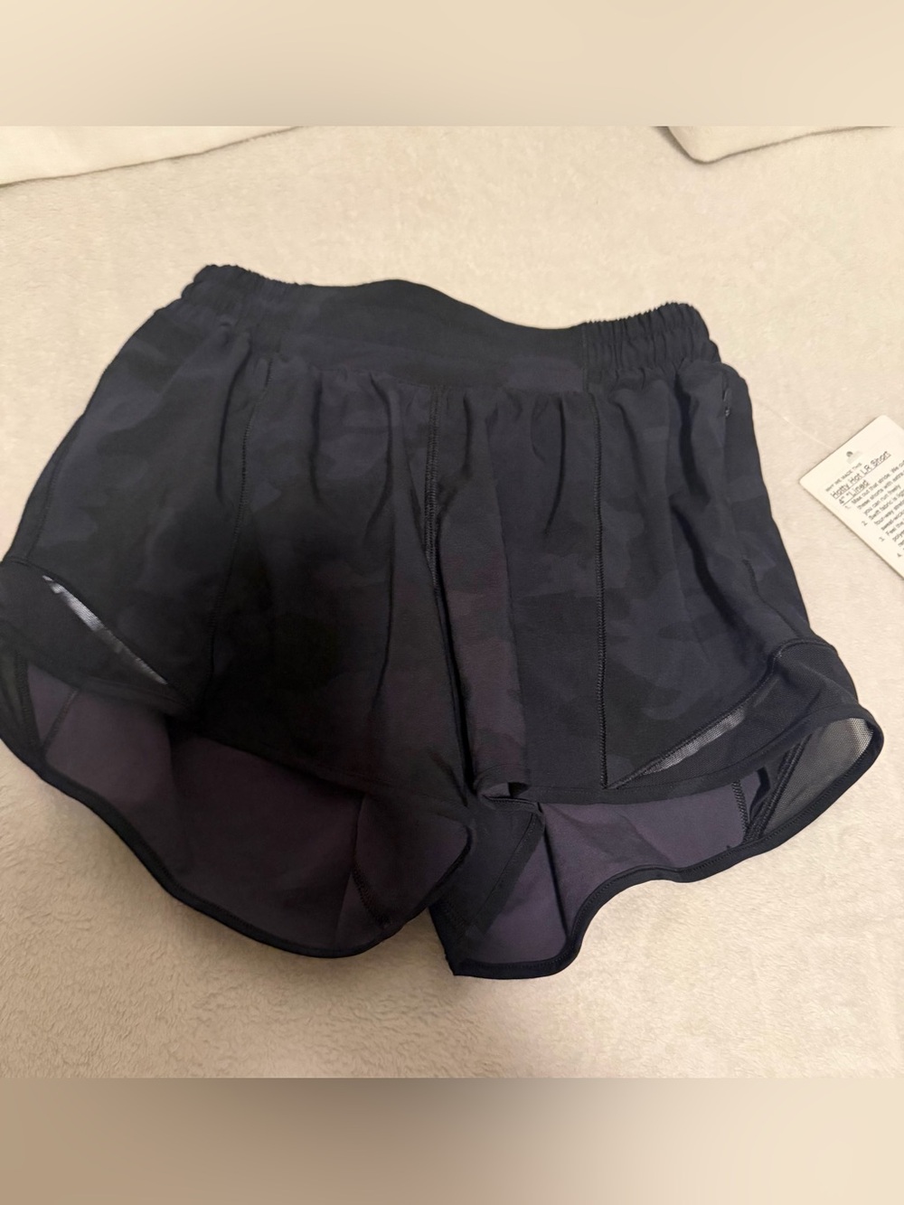 Lululemon Black camo Hotty Hot LR Short 4” lined shorts